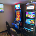 Emily's Slots and 121 Coffee Run Lounge en Decatur